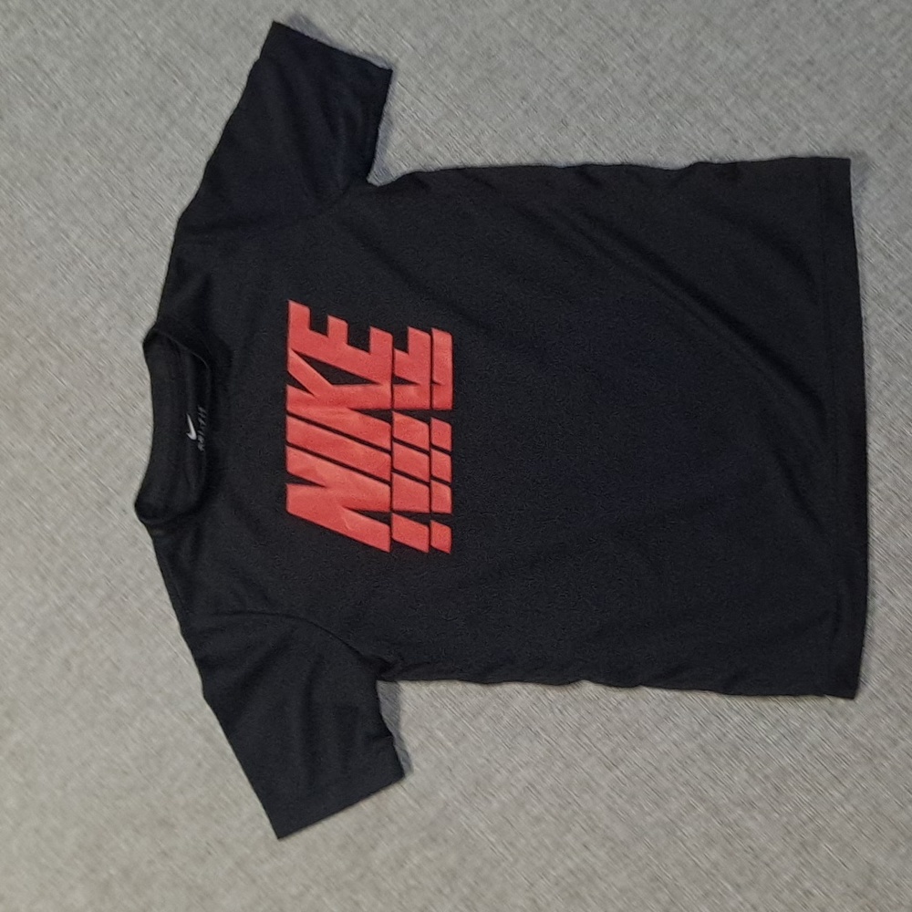 Nike Black and Red Boys Short Sleeve YMD